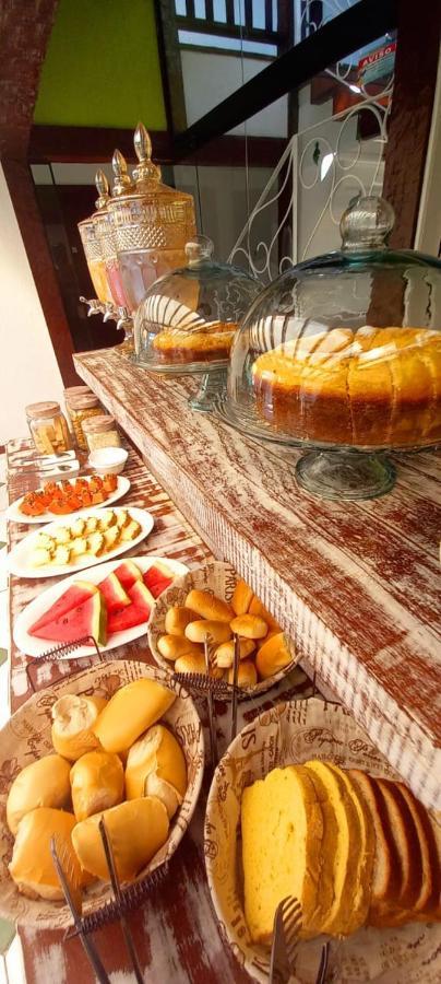 Bliss Hoteis Centro Армасан-душ-Бузіус Екстер'єр фото A selection of fruit and cake
