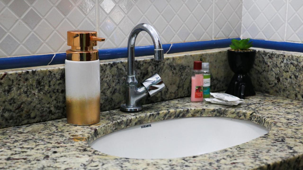 Bliss Hoteis Centro Армасан-душ-Бузіус Екстер'єр фото A soap dispenser